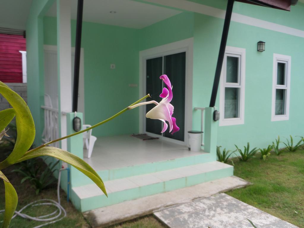 Lanta Triple Novel Hotel Ko Lanta Kültér fotó